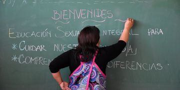 CABA sancionará a los docentes que utilicen lenguaje inclusivo en las escuelas