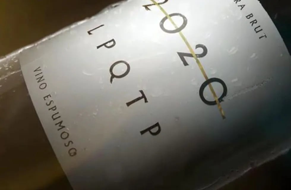 El vino espumante 2020 LPQTP de Bodega Dante Robino.