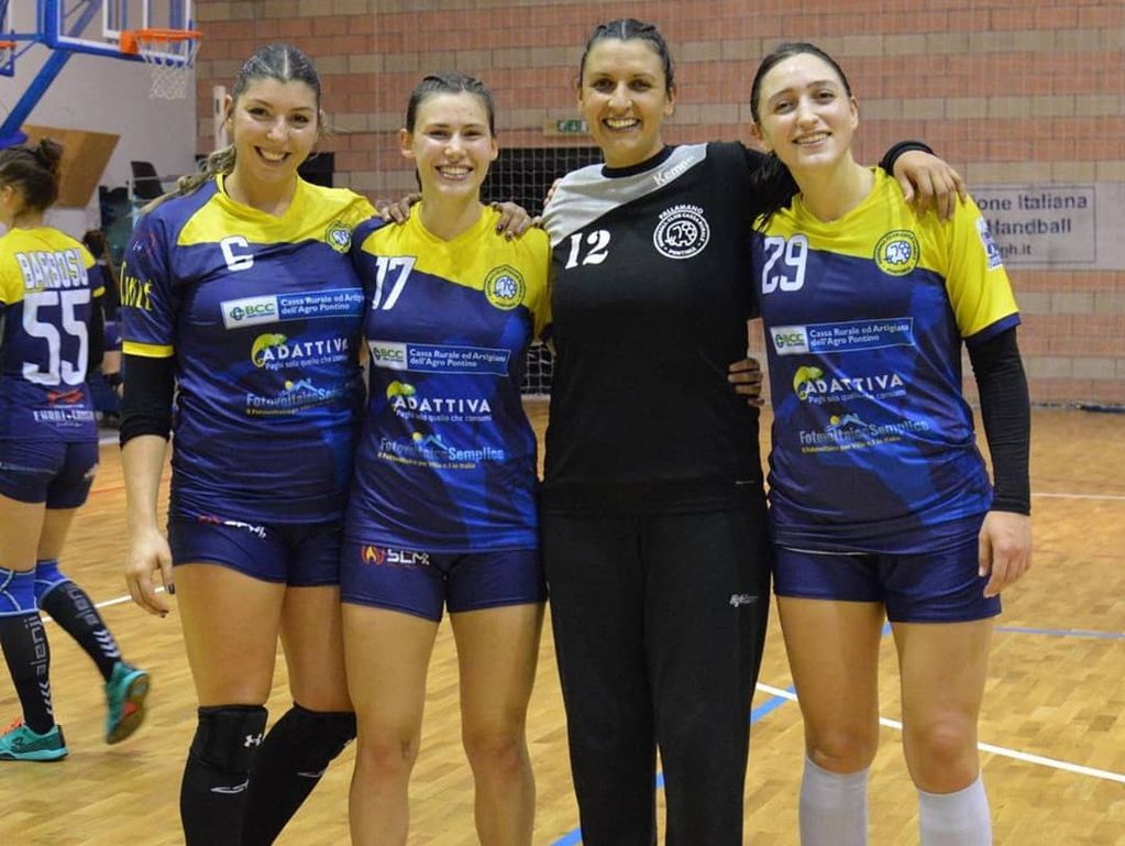 Tres jugadoras de Regatas juegan en Pallamano Pontinia de la Serie A1 en Italia.