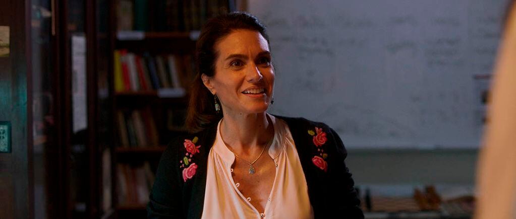Florencia Raggi interpreta a una empleada de la Embajada que busca reencontrar familiares armenios