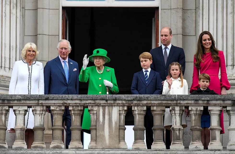 La familia real. Carlos es el heredero al trono británico. (Foto archivo)