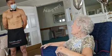 Una bisabuela celebró sus 106 años y le contrataron un stripper