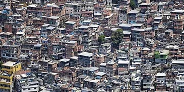 Desafío. El mundo enfrenta ahora el reto ineludible de recuperar el pulso económico de la prepandemia, en un contexto de mayores desigualdad y pobreza. (AP)