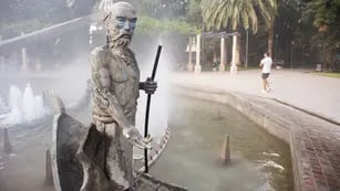 Vandalismo en esculturas de Plaza Italia 