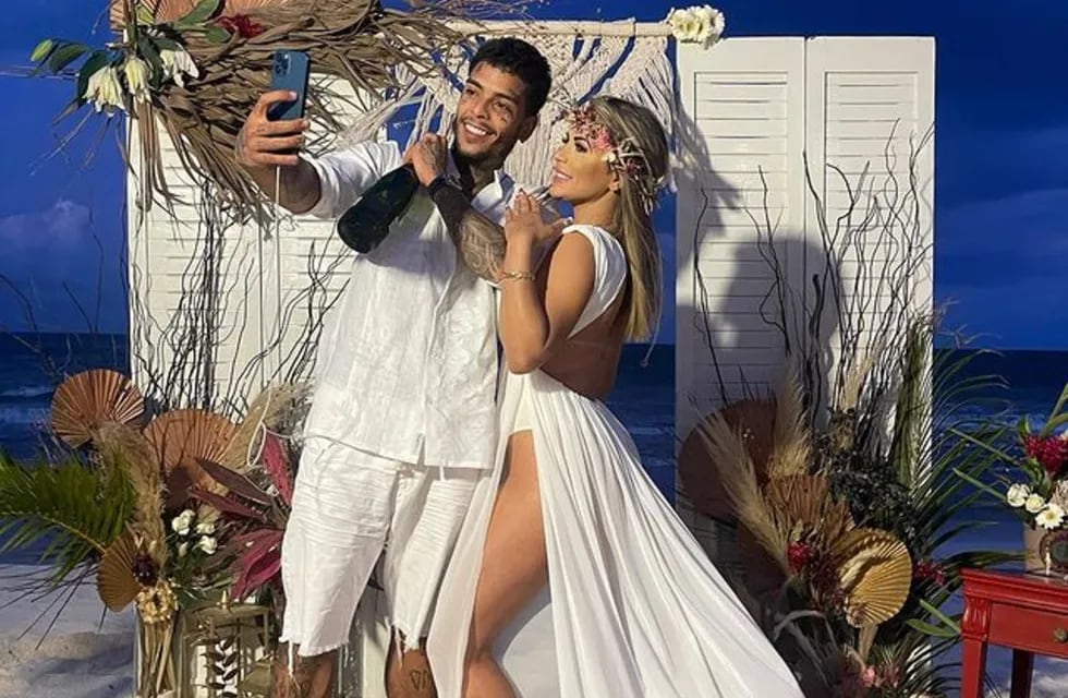 MC Kevin y su esposa Deolane Bezerra el día de su casamiento, dos semanas antes de la muerte del cantante. (Instagram)