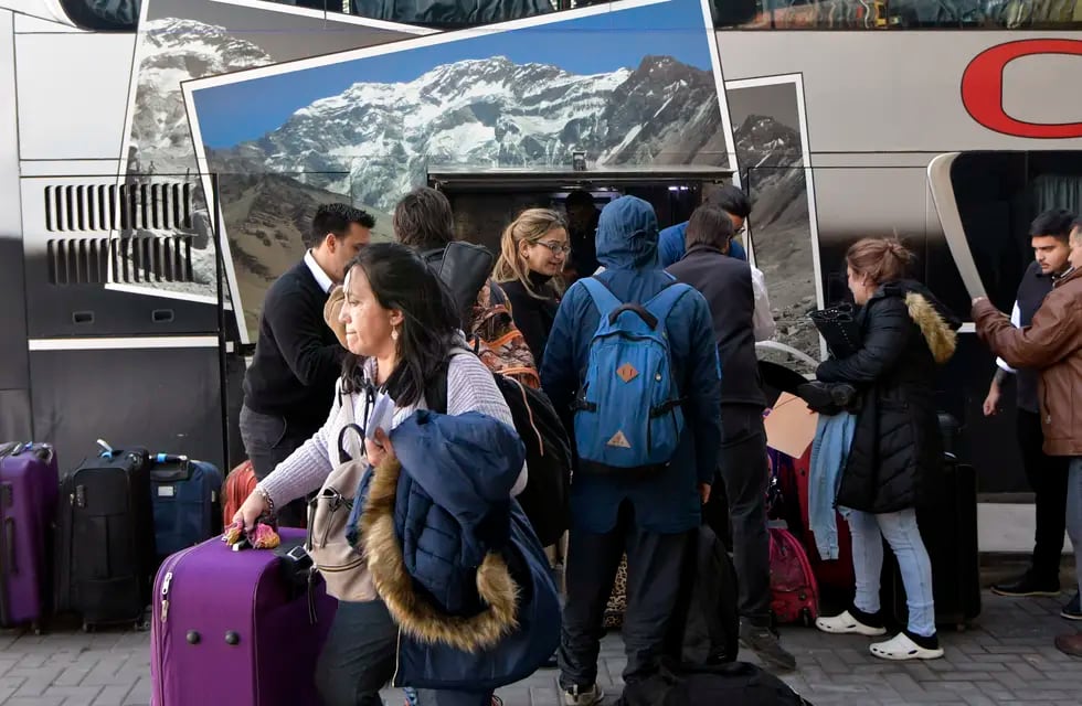 Vacaciones: Qué hacer si la empresa de colectivos pierde el equipaje y de cuánto es la indemnización. Foto: Orando Pelichotti / Los Andes (Imagen ilustrativa)