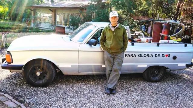 Un cordobés creó un auto que anda a agua y basura y ofrece gratis los planos