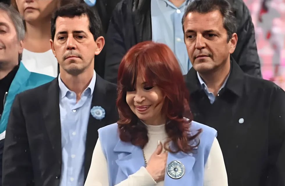 Wado de Pedro, Cristina Kirchner y Sergio Massa