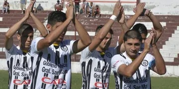 El Lobo del Norte venció como local 1-0 a Peñarol de San Juan. En la vecina provincia, el Globo igualó 1-1 ante Del Bono. 