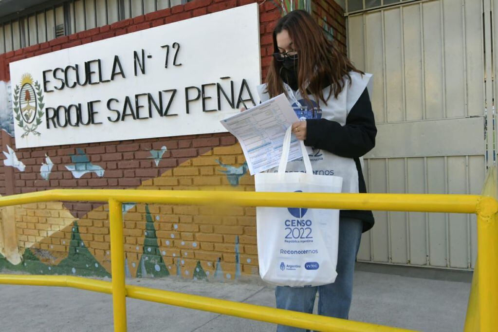 Censo 2022: cómo identificar al censista - Foto: Orlando Pelichotti / Los Andes