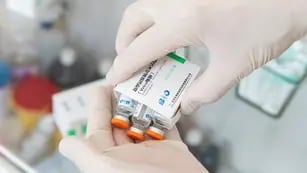 Sinopharm. Hay disponibles 2 millones de dosis para junio y 4 millones para julio. (MTI via AP)