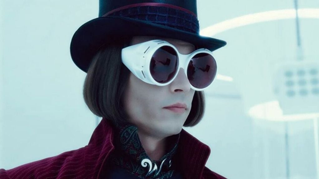 Johnny Depp interpretó a Willy Wonka mientras que Freddie Highmore le dio vida a Charly.