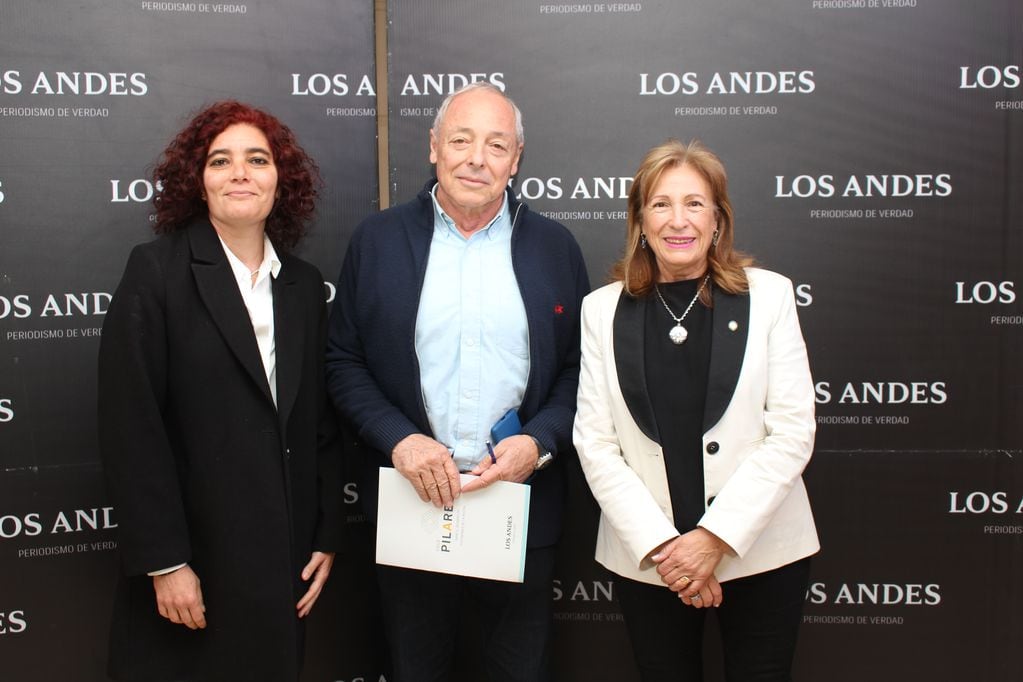 Martina Funes, Alfredo Cecchi y Ester Sánchez