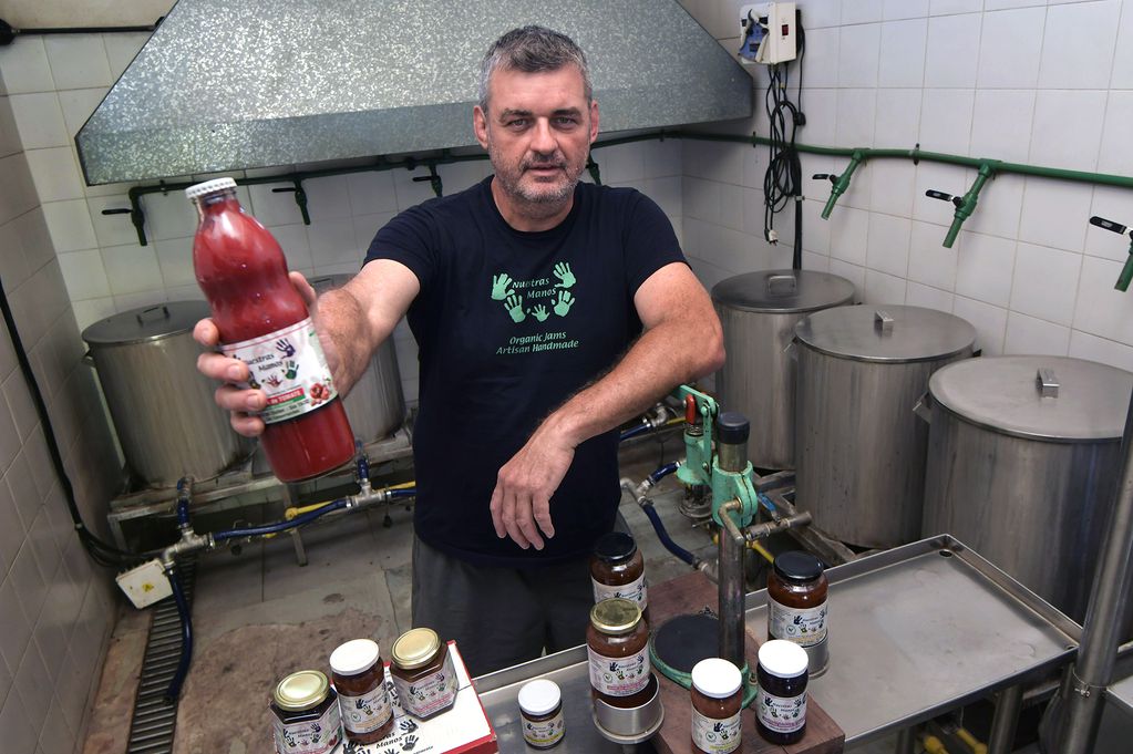Igor Baratoff empresario, propietario de la fábrica Nuestras Manos, dedicados a la producción de alimentos orgánicos. 


Foto: Orlando Pelichotti