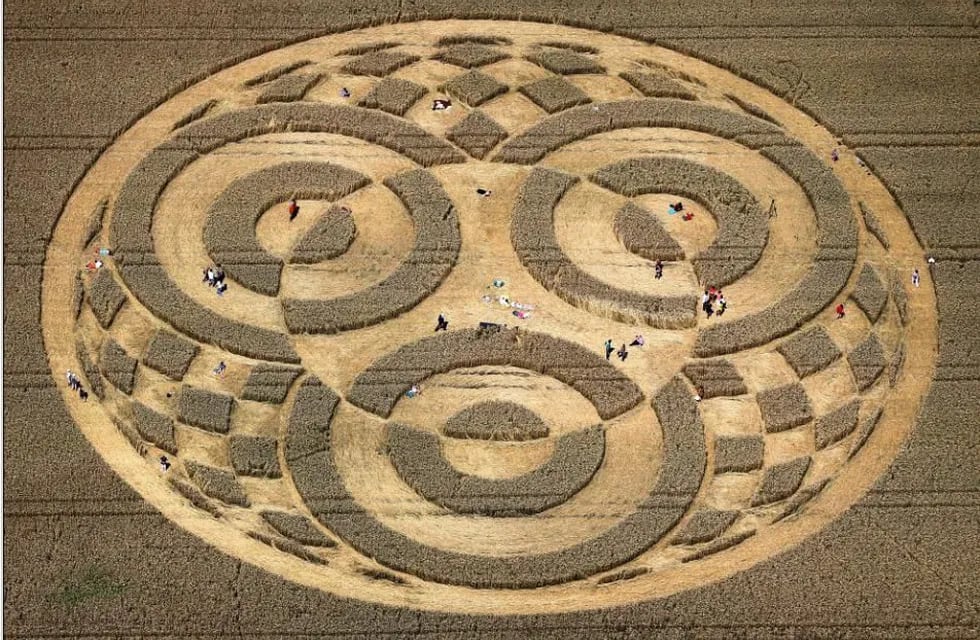 Miles de personas se acercan a ver los misteriosos círculos en los campos de Alemania