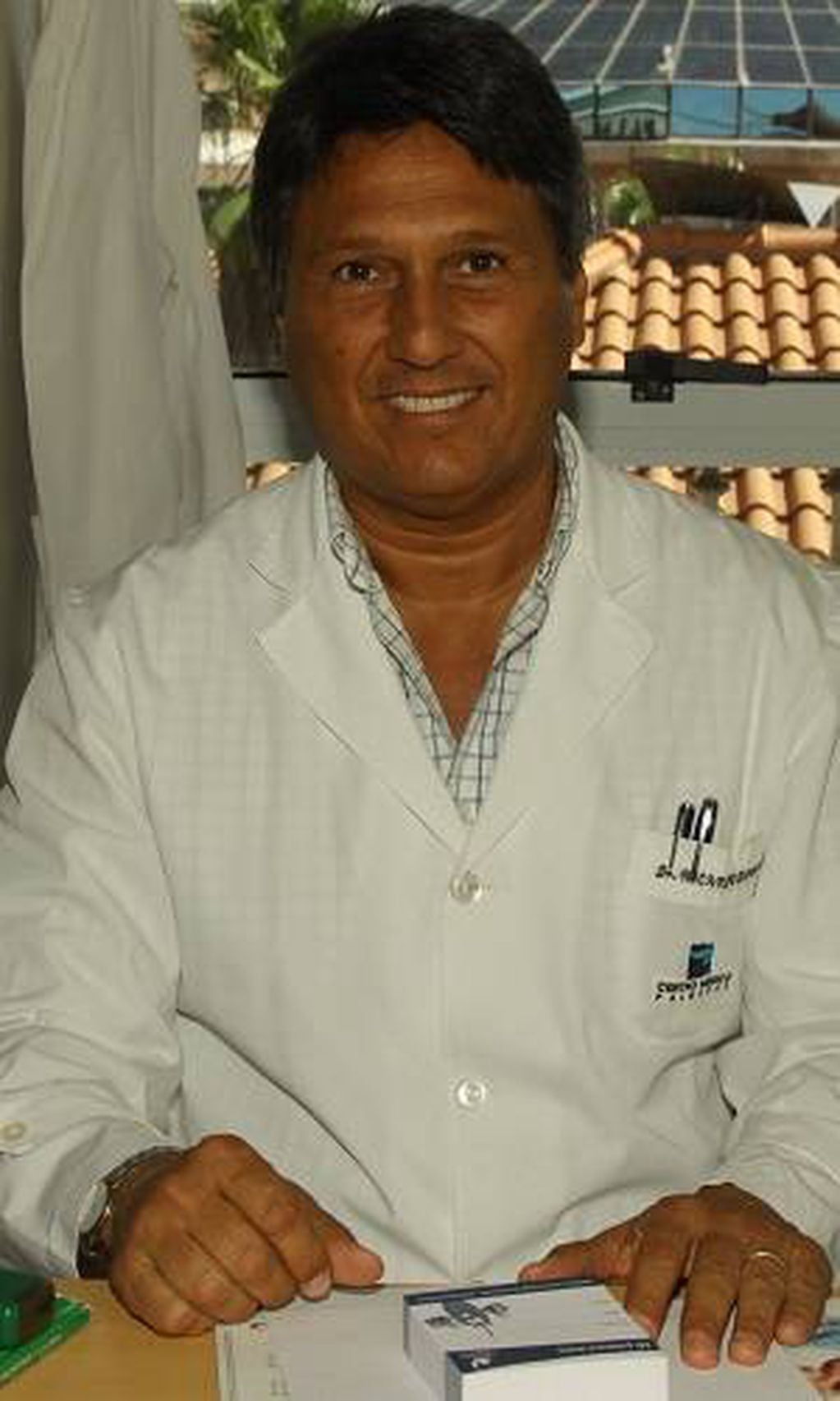 Dr. Ricardo Diumuenjo