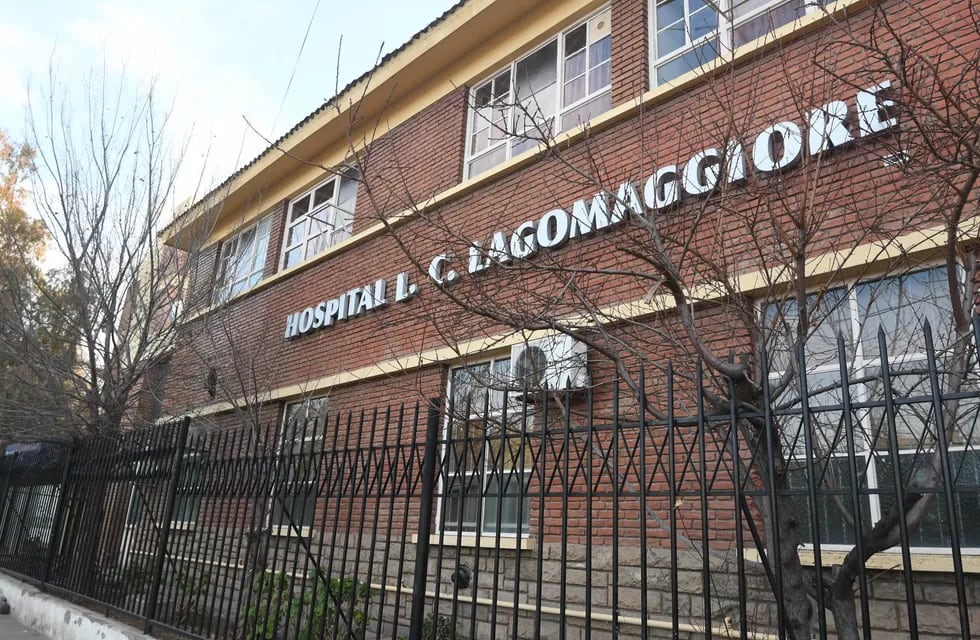 En un primer momento fue trasladado al hospital Carrillo pero dada la complejidad del cuadro fue derivado al Lagomaggiore. / Foto: José Gutiérrez