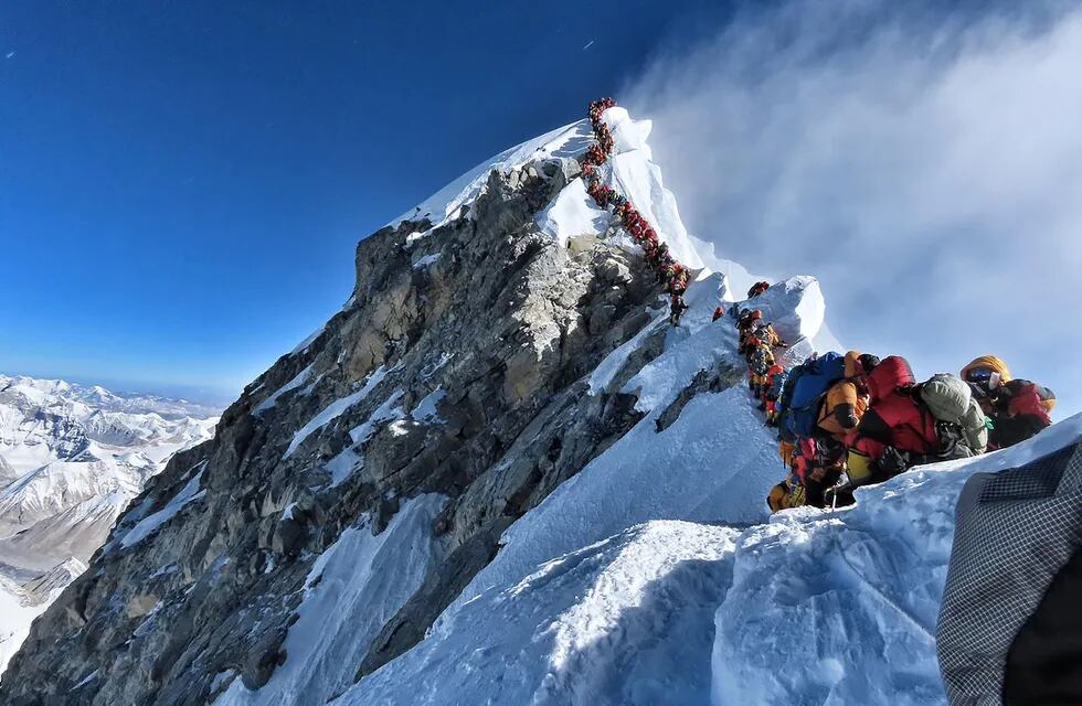 Everest: las causas de una congestión que fue récord 