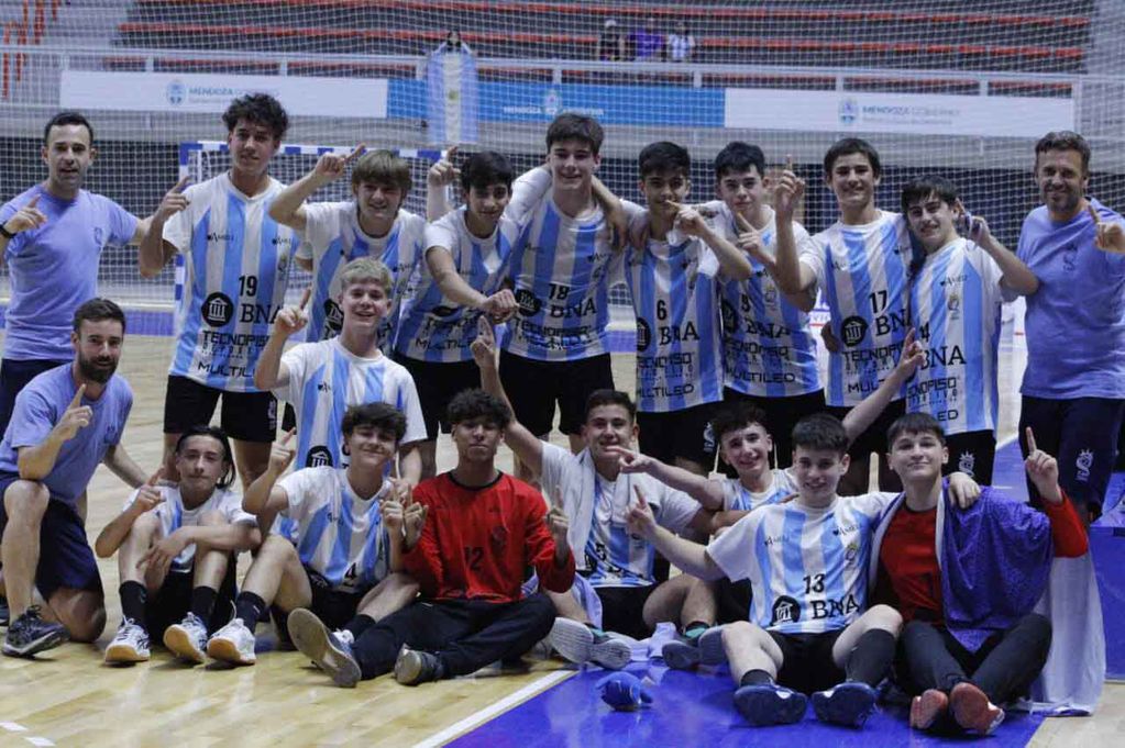 Selección Argentina de balonmano logró el título en la división de menores en el Torneo Sur Centro, que se jugó en Mendoza. 