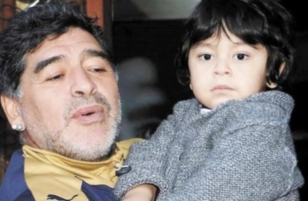 Diego Armando Maradona y su hijo, Dieguito Fernando