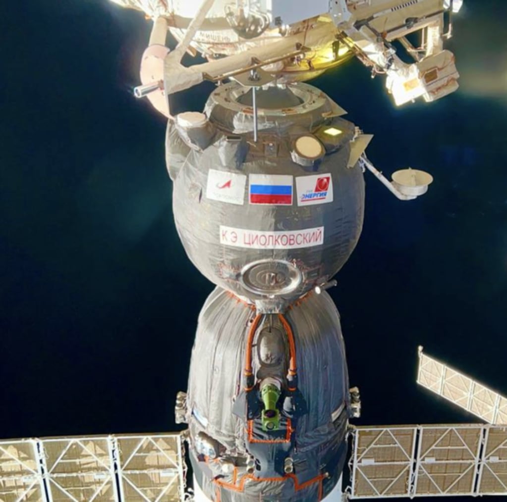 La nave Soyuz MS-22 acoplada a la EEI ha sufrido una fuga que se detectó el viernes pasado. Foto: NASA