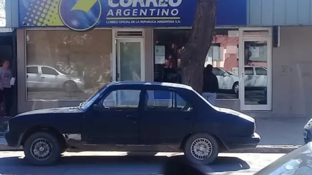 Tres asaltantes se hicieron pasar por policías de civil y se llevaron 5,5 millones de pesos de la sucursal del Correo Argentino de Beltrán. Foto: Google Maps.
