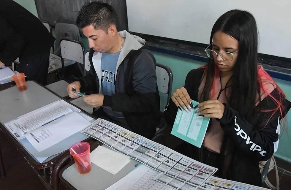 Elecciones PASO en 7 departamentos de la provincia de Mendoza y muchos votos en blanco para la categoría de concejales. Foto: José Gutierrez / Los Andes