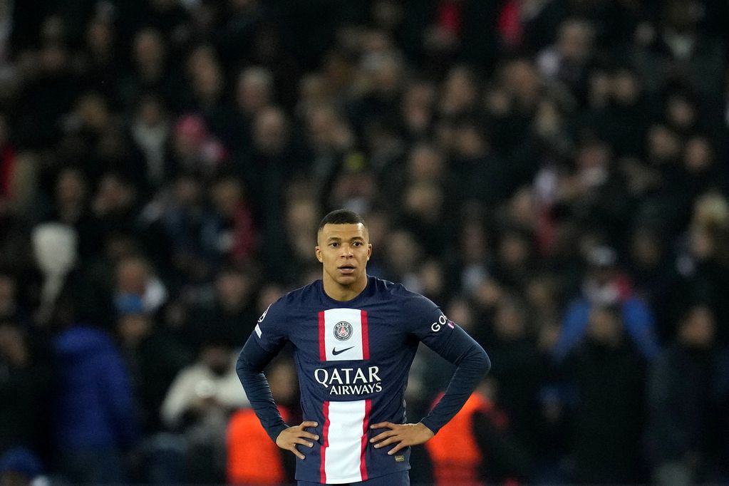 Todo parece indicar que Kylian Mbappé no extenderá el contrato con el París Saint Germain. (AP)