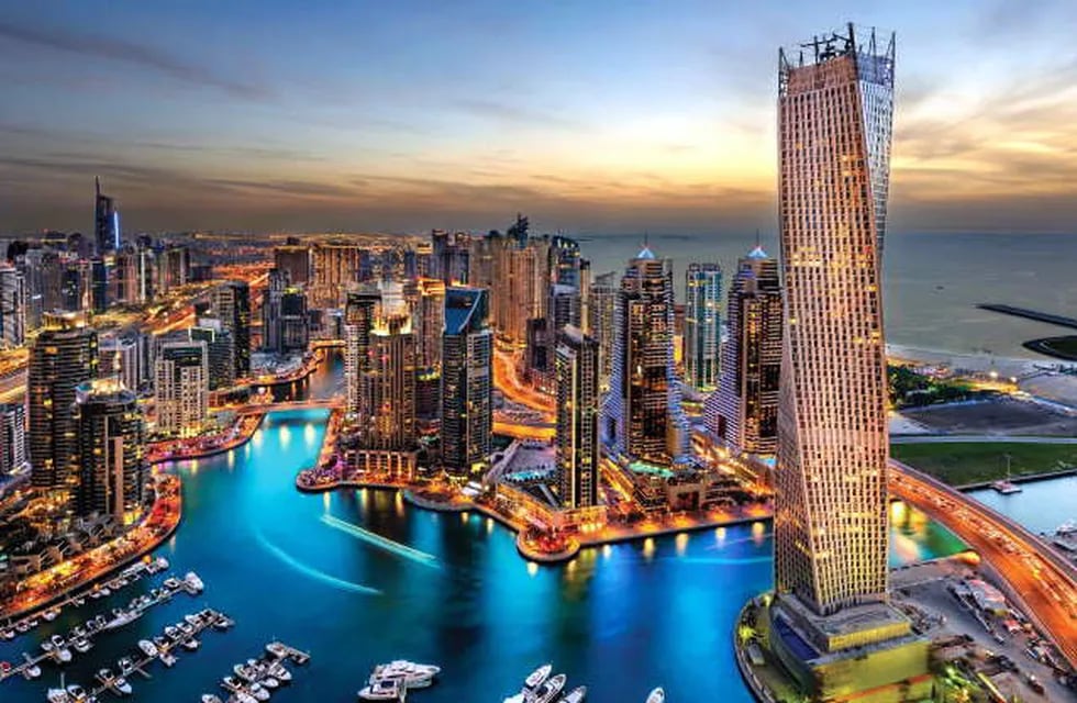 La particularidad de Dubai y Qatar es que deslumbran con pantallas de modernidad que ocultan realidades medievales.