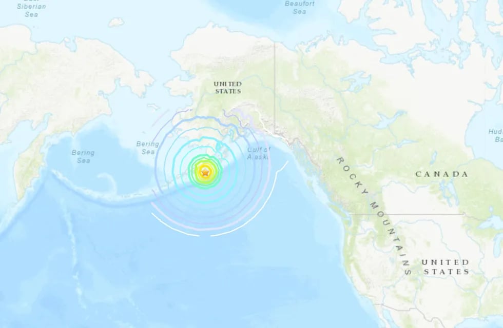 Se produjo un sismo de magnitud 8,2 frente a las costas de la península de Alaska (Captura/US Geological Survey)