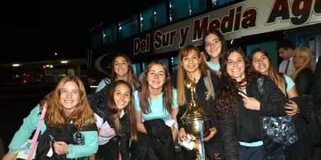 Las juveniles lograron el título por tercer año consecutivo. En la final golearon en San Juan a Concepción por 3 a 0.