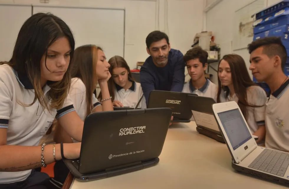 En febrero de 2020 se anunciaba que llegaba el fin a las netbooks y que reforzarían la conectividad en las escuelas. En Mendoza, 94% de los alumnos acceden a conexión a internet en su colegio.