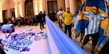 Una mujer gritó “Morla asesino” en el funeral de Maradona y recibió aplausos