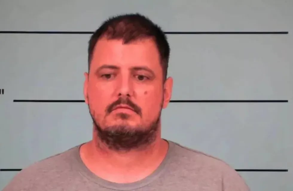 El pasado 29 de marzo, el hombre se declaró culpable del delito de usurpación de identidad con agravantes y fraude informático. Foto: Grayson County Detention Center