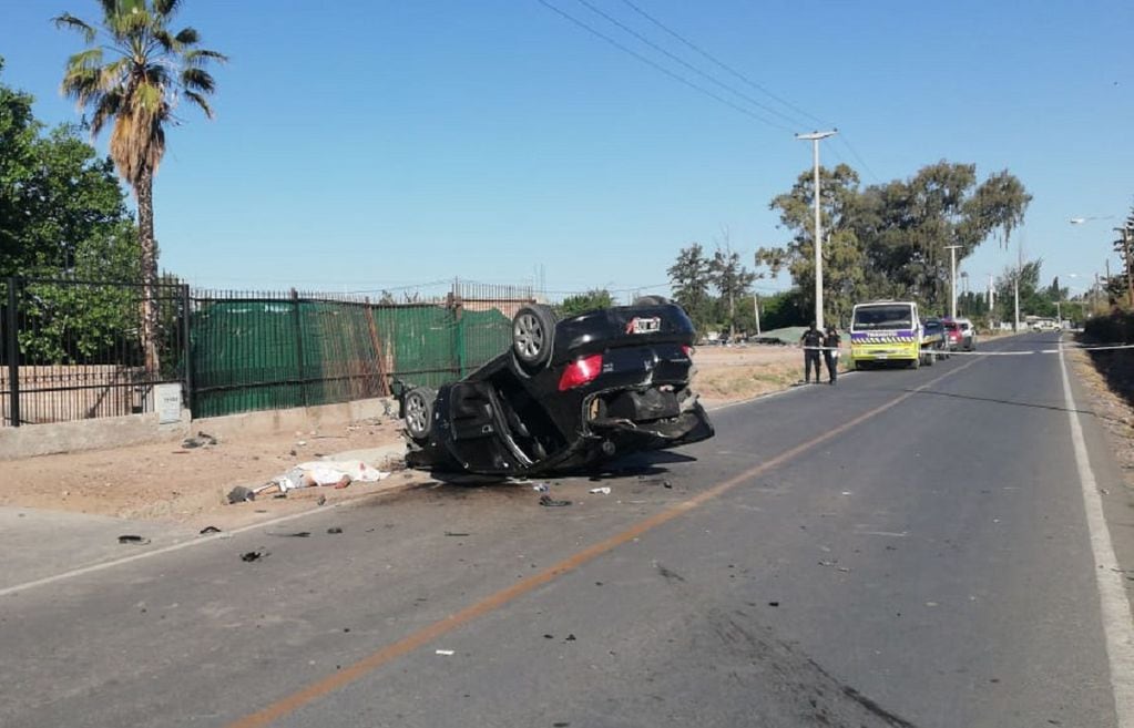 Un hombre murió luego de protagonizar un vuelco con su automóvil y salir despedido en Guaymallén
