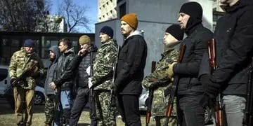 Hombres ucranianos