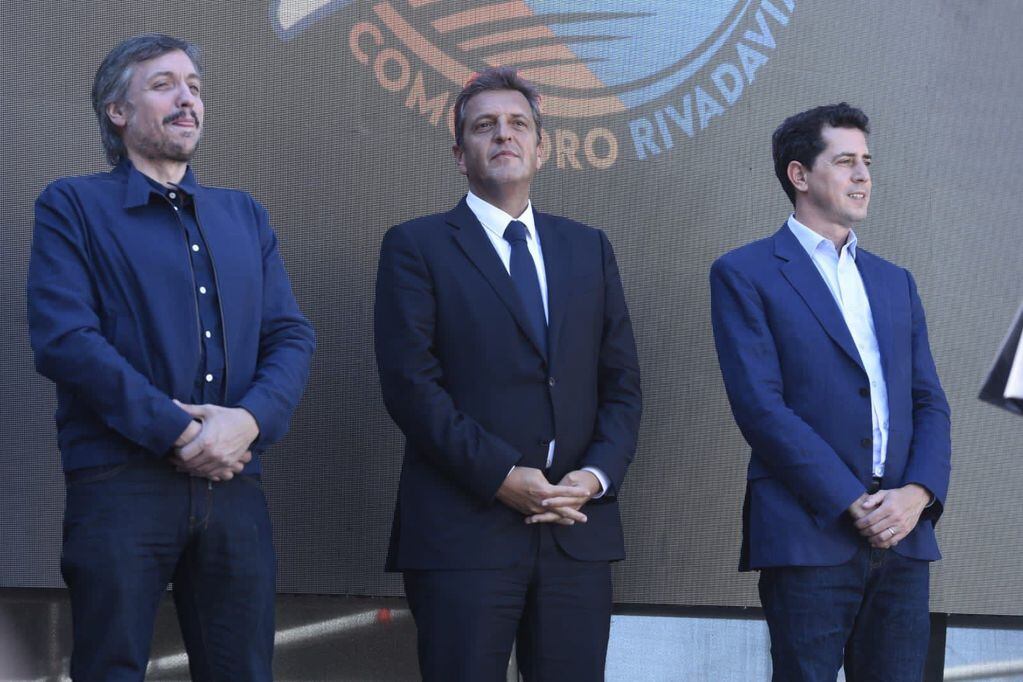 Máximo Kirchner, Sergio Massa y Wado de Pedro, la semana pasada en Comodor Rivadavia.