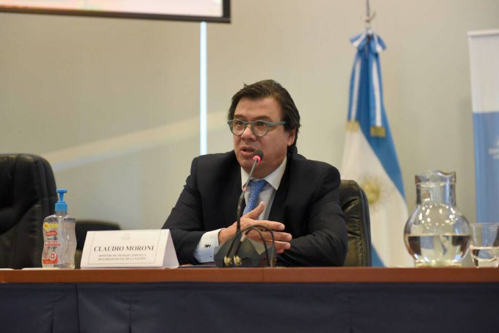 El ministro Claudio Moroni defendió la creación de comités mixtos en el trabajo (Foto Prensa HCDN)