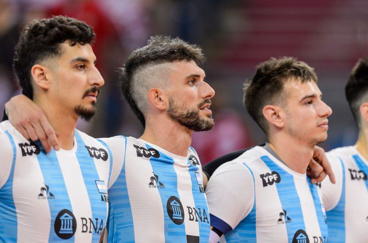 Con 13 puntos del mendocino Agustín Loser, Argentina venció a Serbia, con la mira puesta en Eslovenia y Polonia. / Gentileza.
