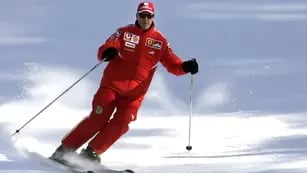 Michael Schumacher Stephane Bozon fue la persona que llamó al helicóptero que llevó a Michael Schumacher al hospital y quien lo asistió tras el accidente en diciembre de 2013.