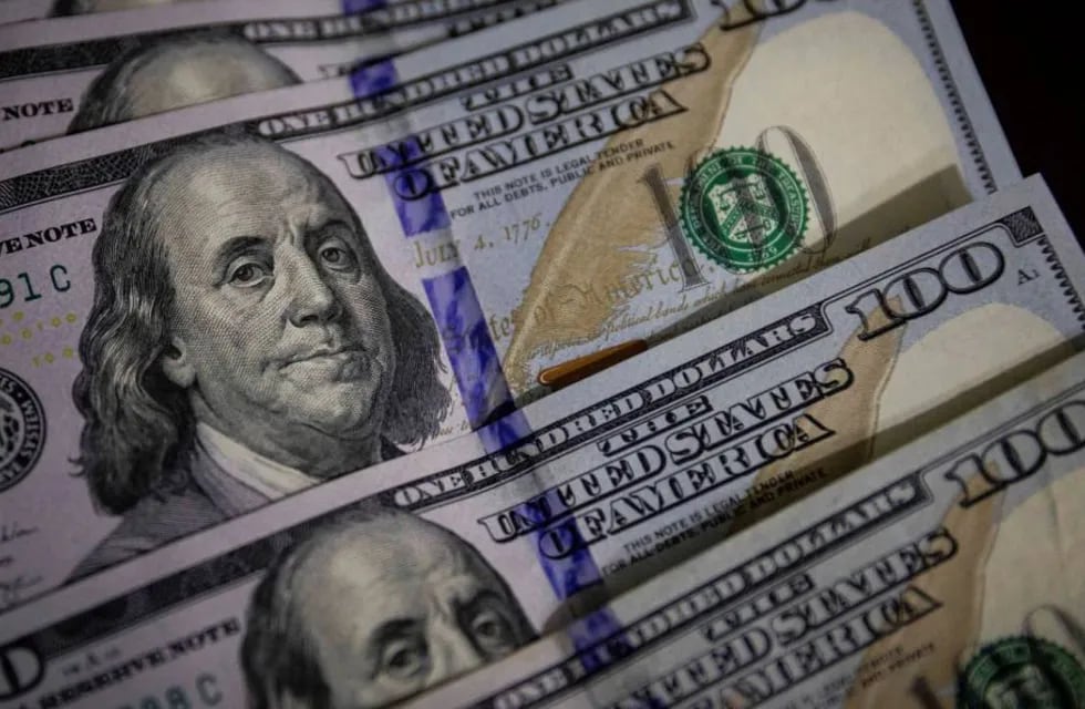 El dólar blue se vende en $282 en Mendoza
