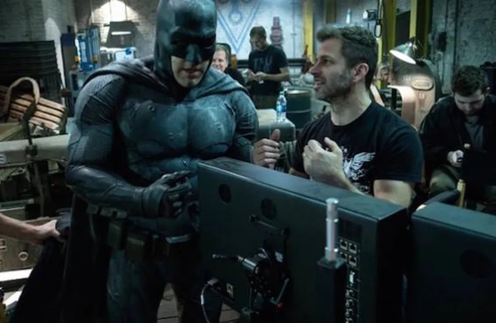 Zack Snyder junto a Ben Affleck en el set