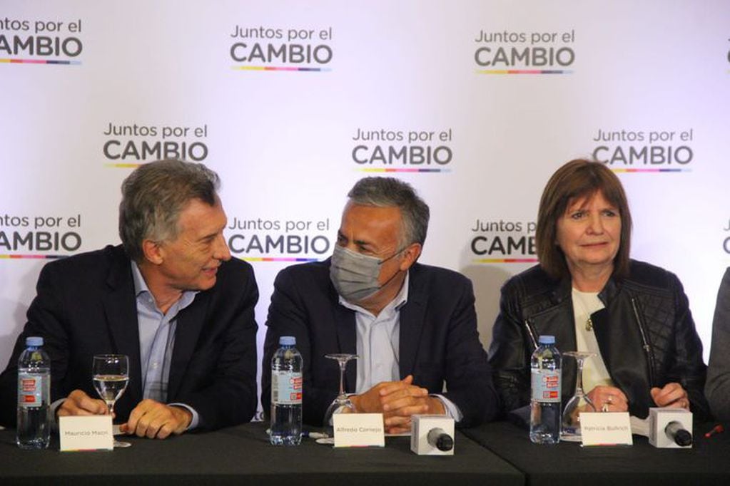 Mauricio Macri estuvo en la Mesa Nacional con Patricia Bullrich y Alfredo Cornejo.