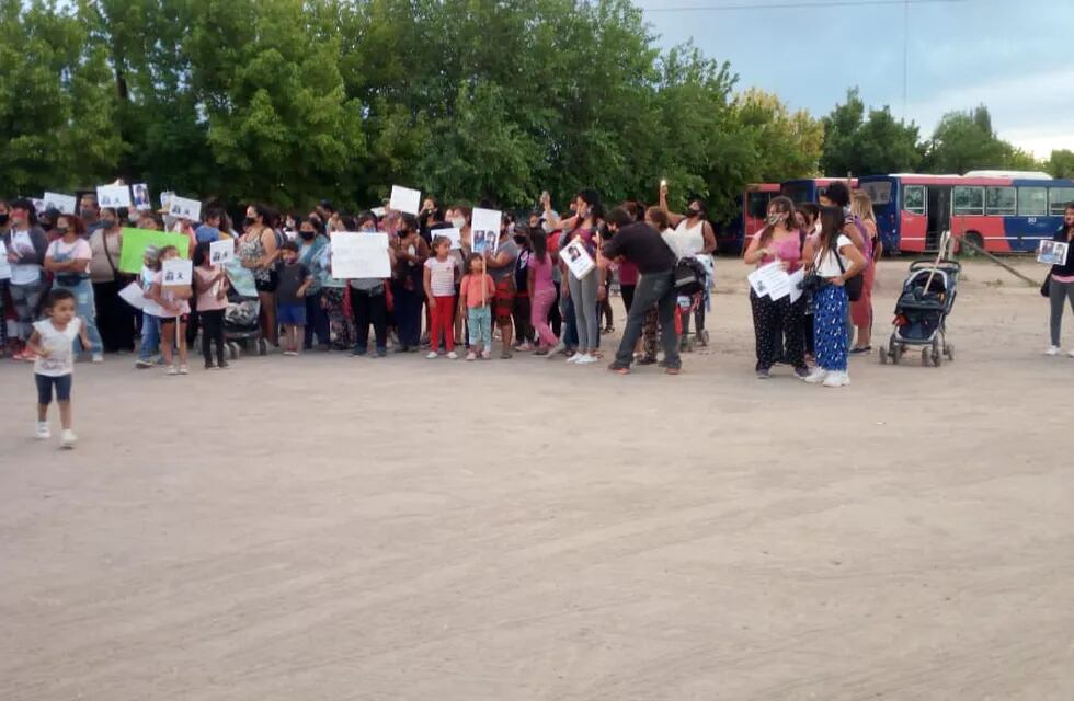 Una multitud marchó hoy para pedir justicia por el femicidio de Mercedes Zárate. Gentileza
