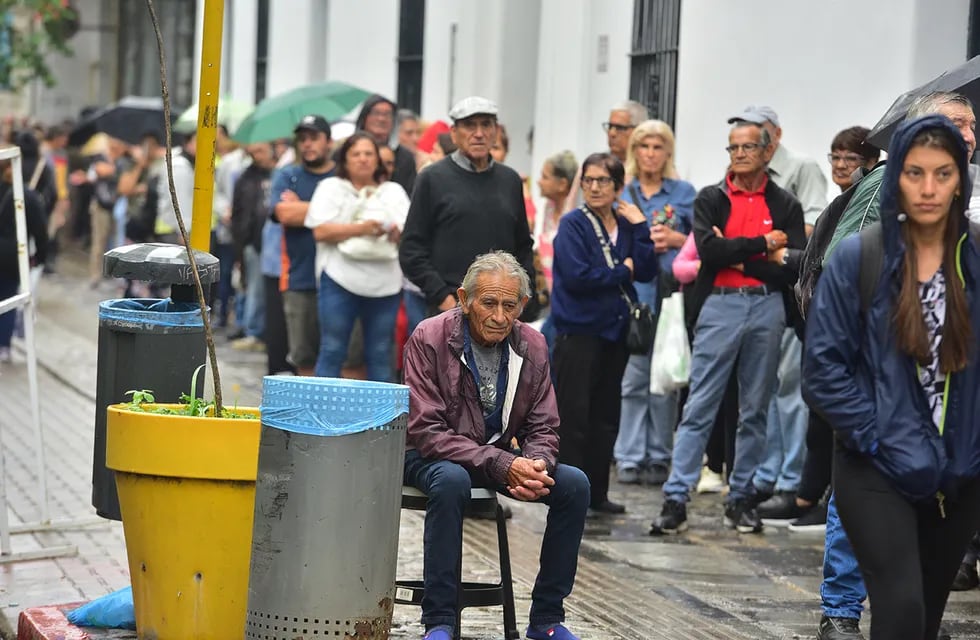 El Gobierno anunció que habrá aumentos para jubilados. (José Gabriel Hernández / La Voz)