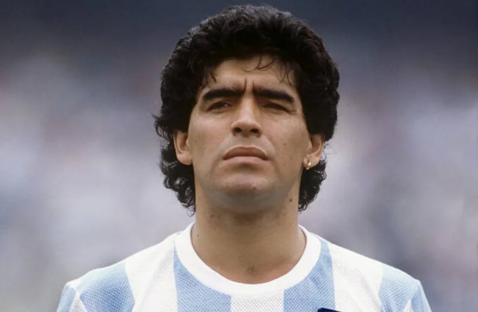 El Diez proviene del linaje de Luiz Maradona, soldado de la independencia y violinista y quien inicia una rama Maradona en Esquina, provincia de Corrientes.