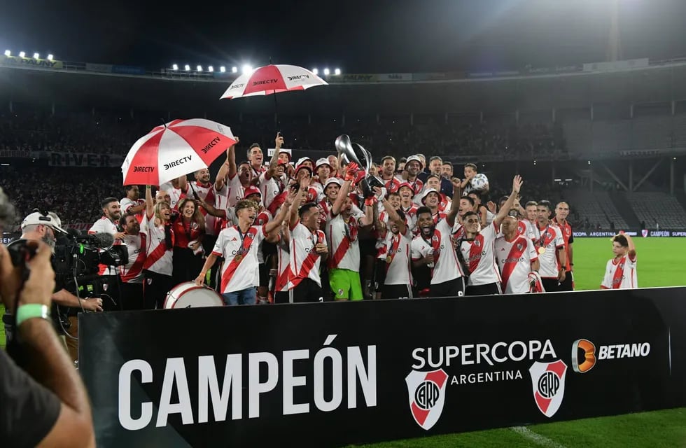 River superó a Estudiantes en Córdoba y ganó la Supercopa. (La Voz)