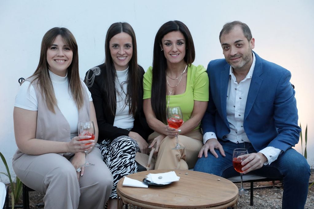 Sabrina Ramírez, Laura Ghiotti, Gabriela Moreno y Pablo Bruno