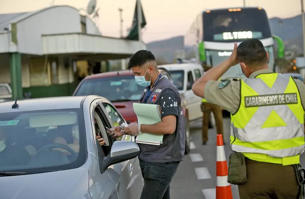 Medida. Autoridades chilenas recordaron que hasta el 25 se mantienen cerradas las fronteras, y reglamentaron casos excepcionales.