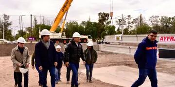 La obra del nuevo puente que unirá Godoy Cruz con Ciudad está a un 60% de avance